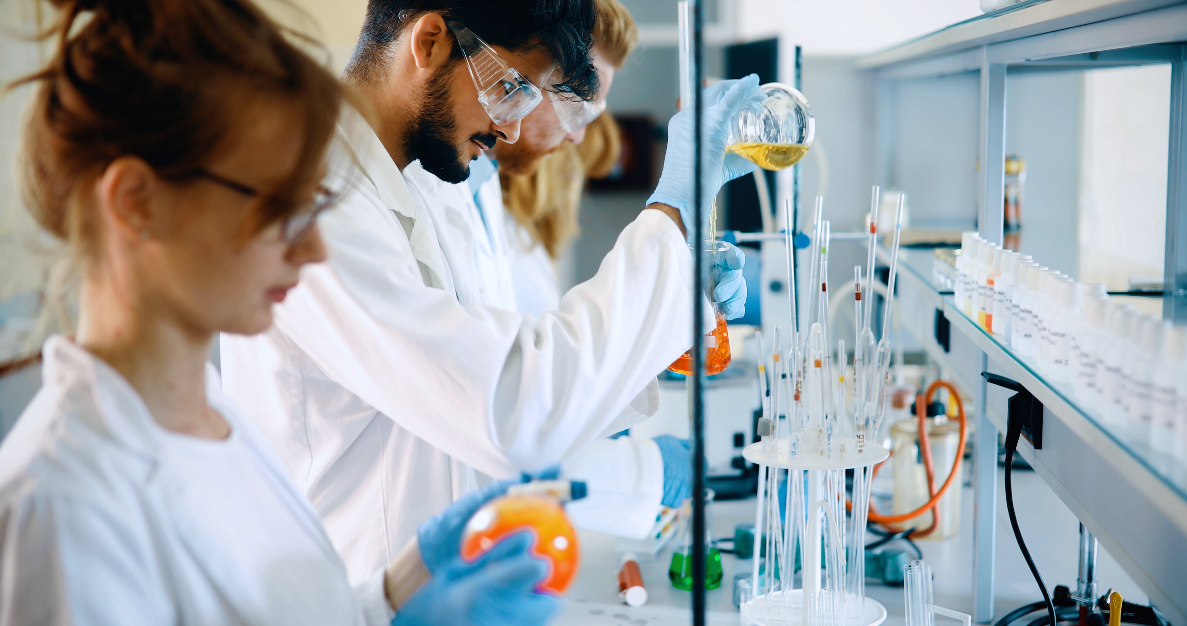 FOSSI Opens Applications for 2027 STEM Scholarship Class